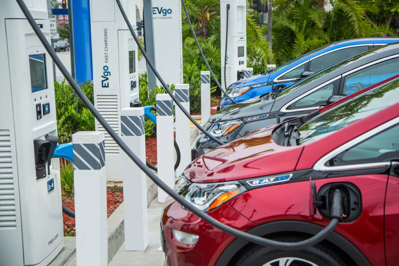 Electric Vehicles in 2025: Market Trends and Future Predictions